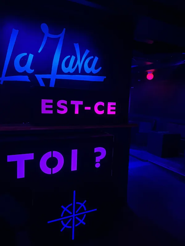 Éditions Gallimard - Nous